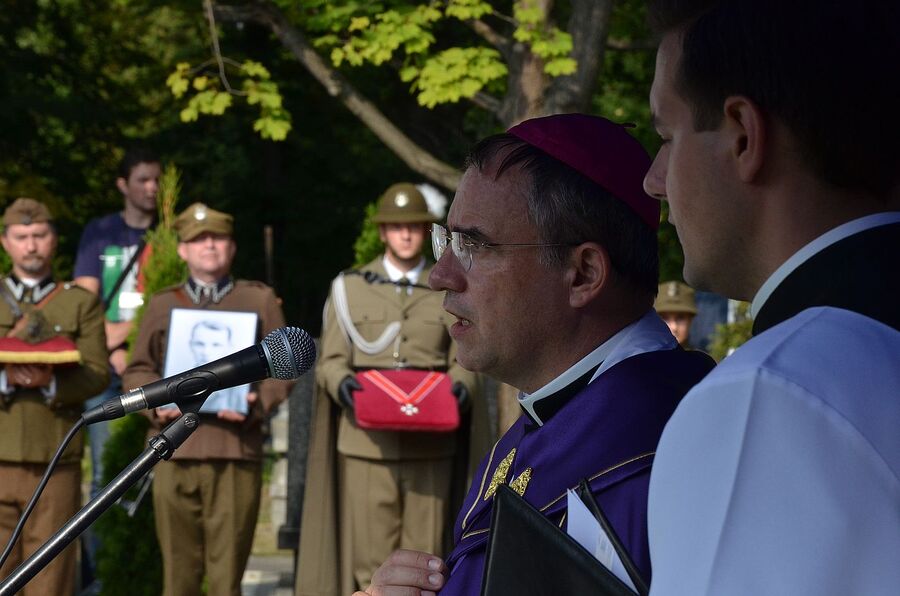 Uroczystości pogrzebowe ks. Gurgacza, Ryszarda Kłaputa i ppor. Zajączkowskiego. Fot. Janusz Ślęzak (IPN)