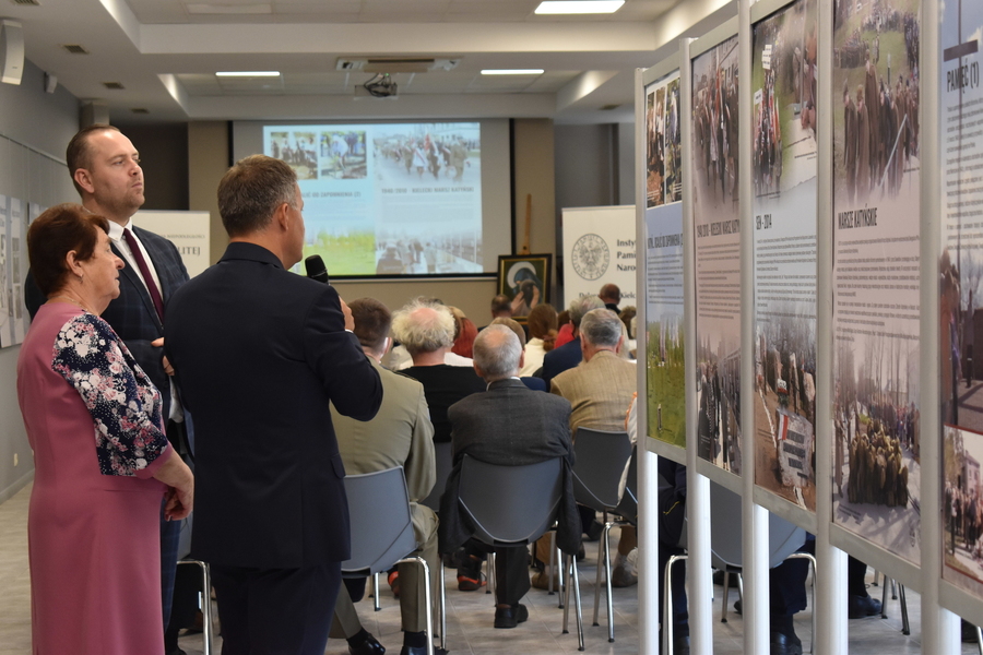 Otwarcie wystawy „Na straży pamięci. 30 lat Stowarzyszenia Kielecka Rodzina Katyńska” - fot. Katarzyna Pronobis (IPN)