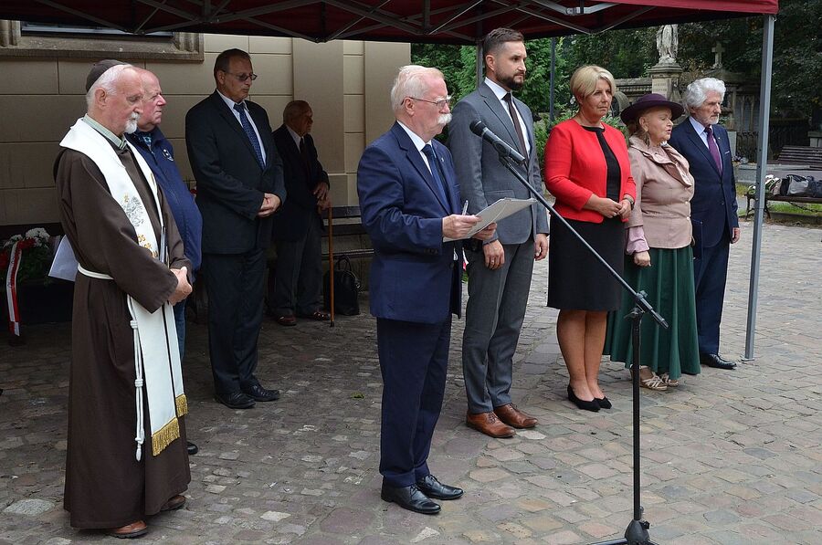 82. rocznica agresji Związku Sowieckiego na Polskę. Uroczystość na cmentarzu Rakowickim. Fot. Janusz Ślęzak (IPN)