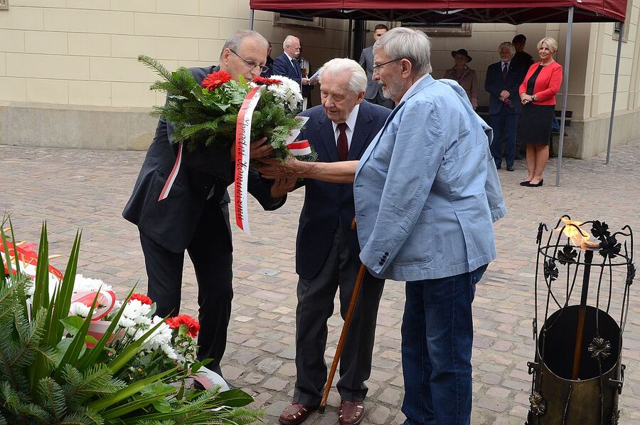 82. rocznica agresji Związku Sowieckiego na Polskę. Uroczystość na cmentarzu Rakowickim. Fot. Janusz Ślęzak (IPN)