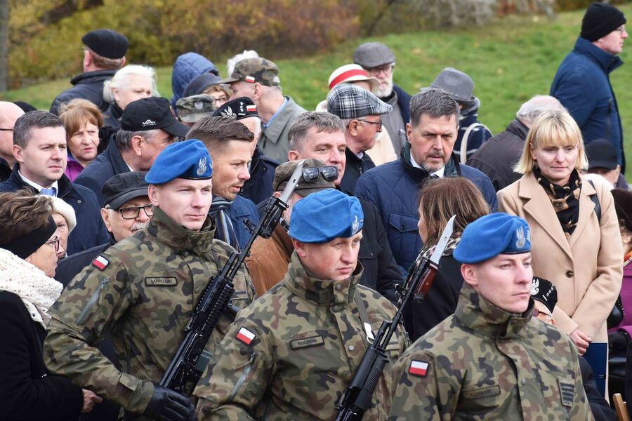 Na kieleckiej Kadzielni odsłonięto pomnik Matki Polki Sybiraczki. Fot. Katarzyna Pronobis (IPN)