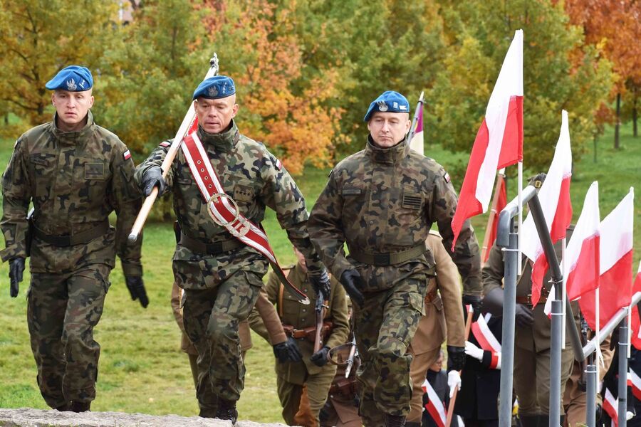 Na kieleckiej Kadzielni odsłonięto pomnik Matki Polki Sybiraczki. Fot. Katarzyna Pronobis (IPN)