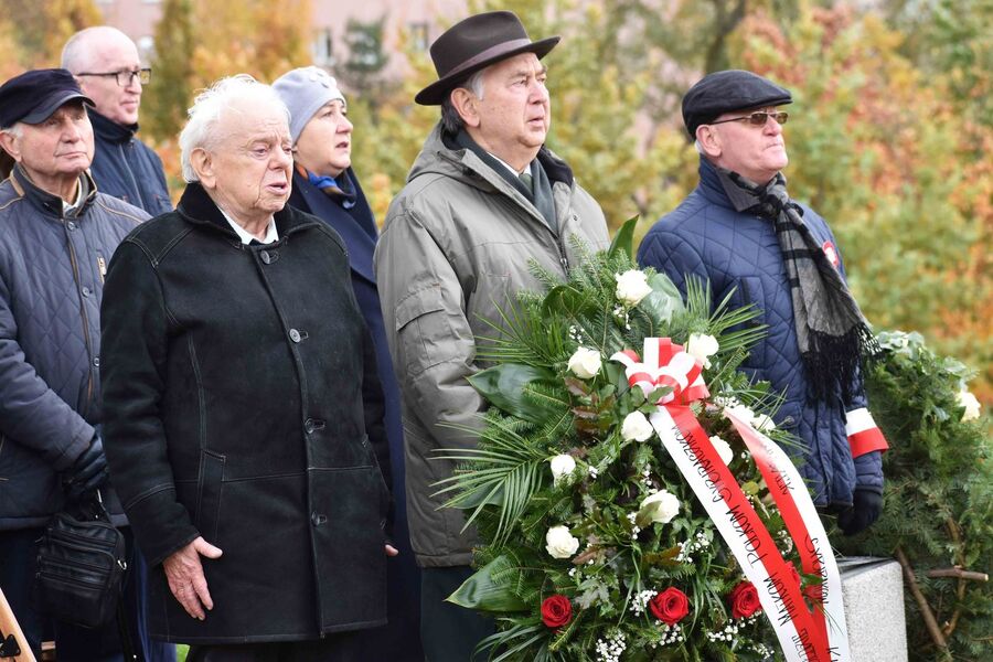 Na kieleckiej Kadzielni odsłonięto pomnik Matki Polki Sybiraczki. Fot. Katarzyna Pronobis (IPN)