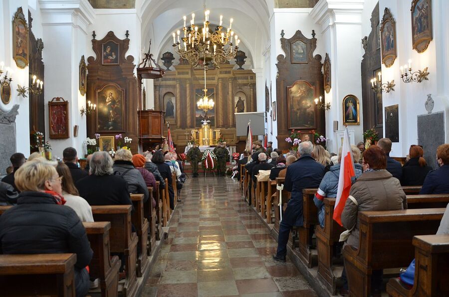 Uroczystości pogrzebowe ppłk. Janusza Kamockiego „Mamuta”. Fot. Janusz Ślęzak (IPN)