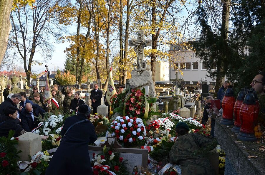 Uroczystości pogrzebowe ppłk. Janusza Kamockiego „Mamuta”. Fot. Janusz Ślęzak (IPN)