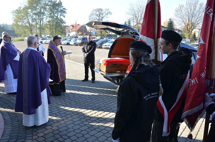 Uroczystości pogrzebowe Mieczysława Zaręby w Wadowicach. Fot. Janusz Ślęzak (IPN)