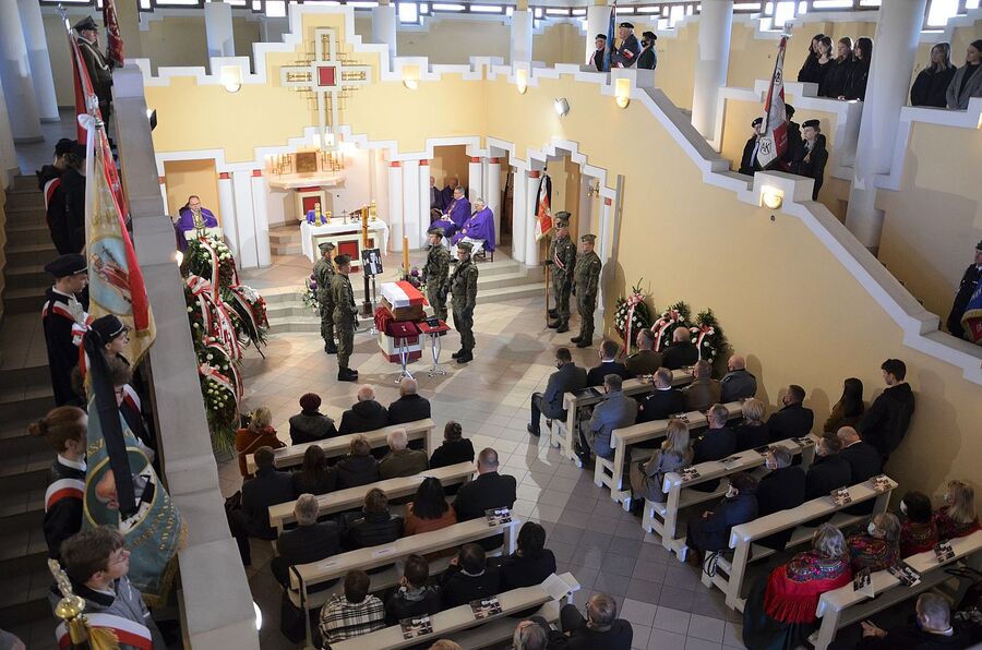 Uroczystości pogrzebowe Mieczysława Zaręby w Wadowicach. Fot. Janusz Ślęzak (IPN)