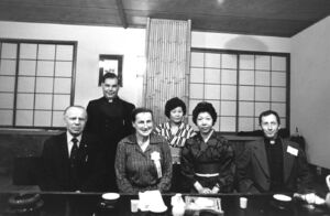 Wanda Półtawska podczas wizyty w Japonii (1981). Fot. ze zbiorów IPN