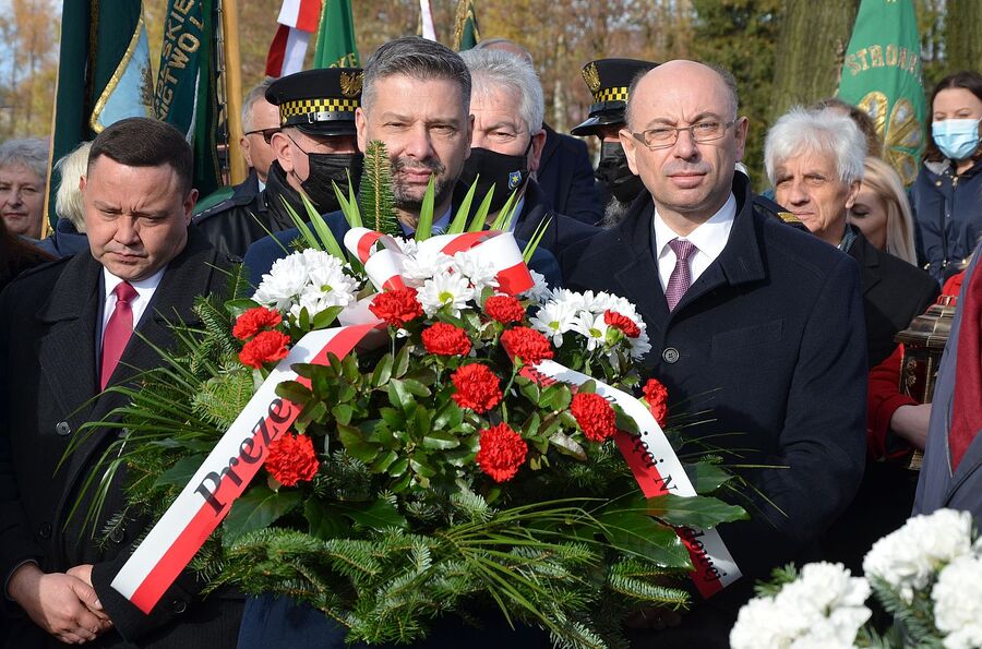 Przedstawiciele IPN na Zaduszkach Witosowych w Wierzchosławicach. Fot. Janusz Ślęzak (IPN)