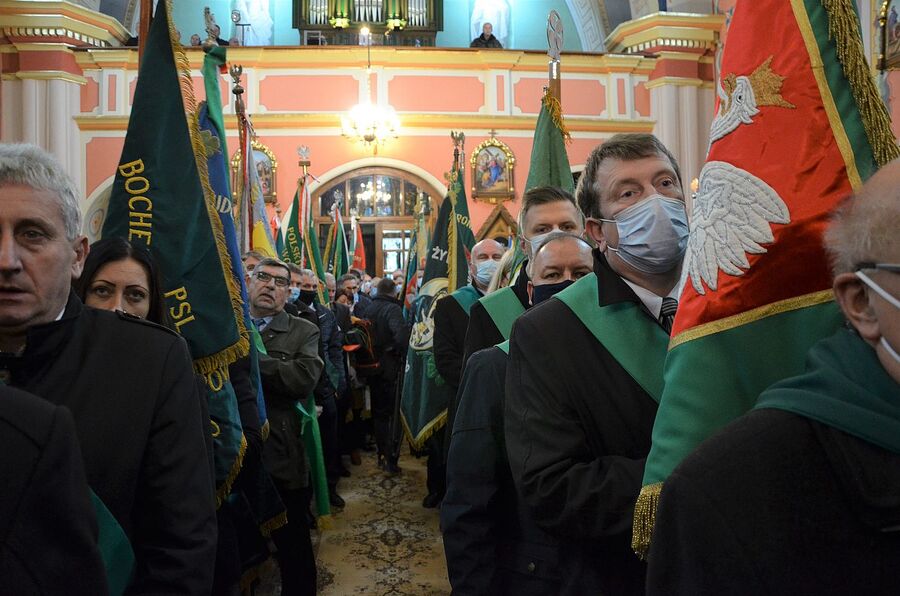 Przedstawiciele IPN na Zaduszkach Witosowych w Wierzchosławicach. Fot. Janusz Ślęzak (IPN)