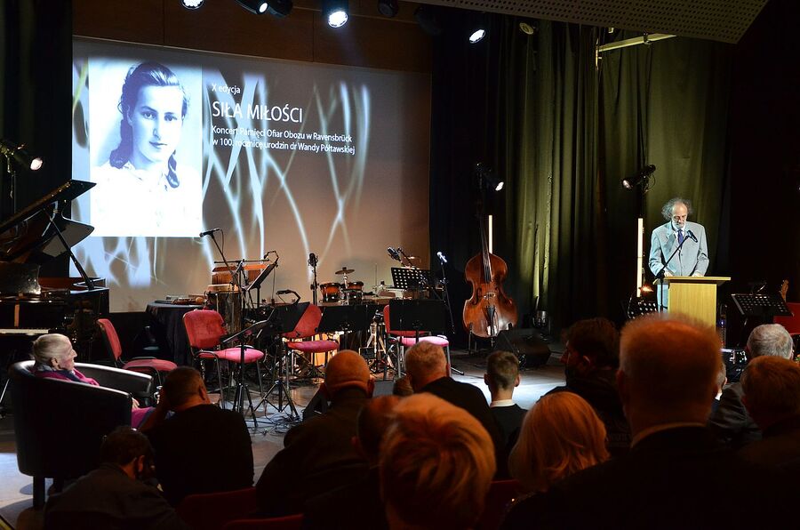 Koncert „Siła miłości” w Krakowie. Fot. Janusz Ślęzak (IPN)