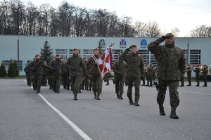 Przysięga żołnierzy obrony terytorialnej w Rząsce. Fot. Monika Wojtyca (IPN)