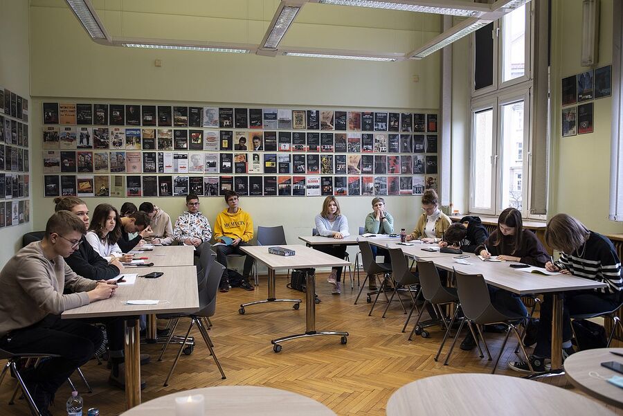 Panel warsztatowy na temat stanu wojennego. Fot. Agnieszka Masłowska (IPN)