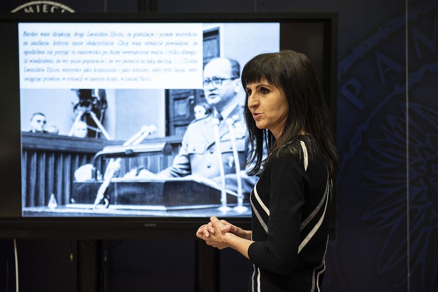 Panel warsztatowy na temat stanu wojennego. Fot. Agnieszka Masłowska (IPN)