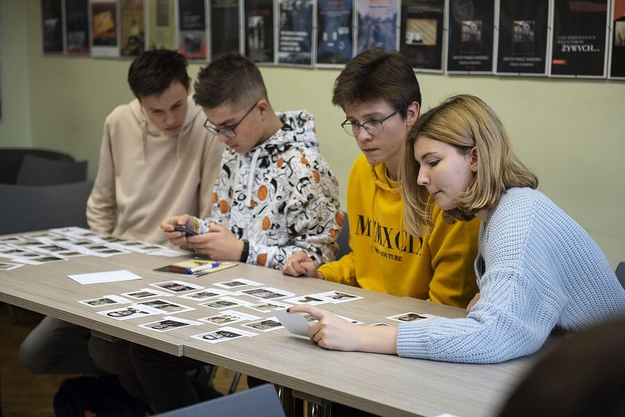 Panel warsztatowy na temat stanu wojennego. Fot. Agnieszka Masłowska (IPN)