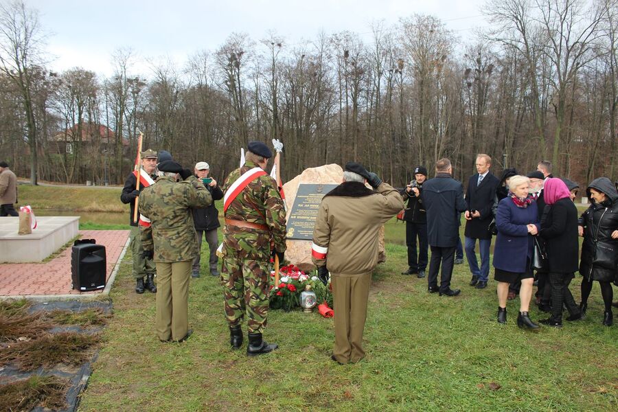 W Bodzentynie odsłonięto tablicę „Ponurego” i „Nurta”. Fot. Jakub Ryba (IPN)