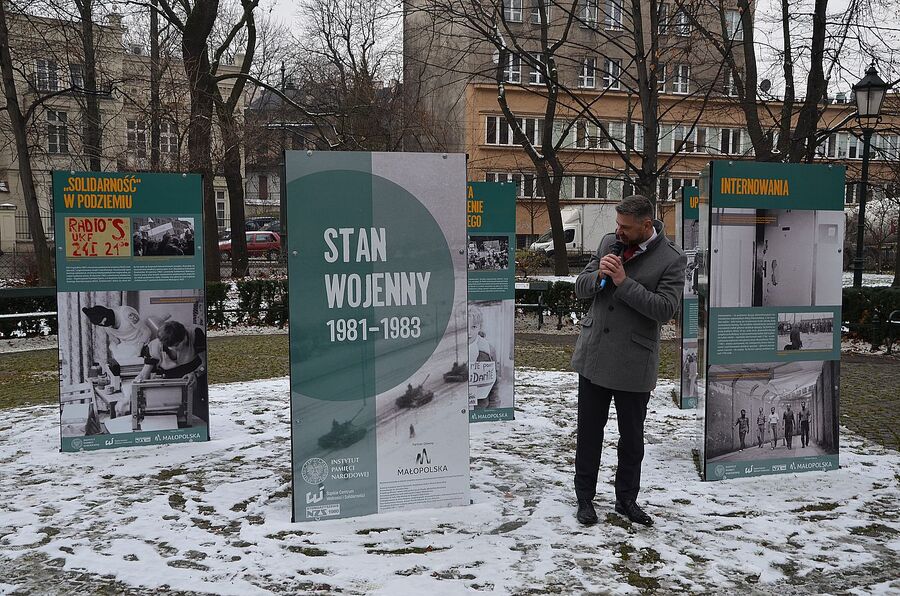 Wystawa na Plantach „Stan wojenny 1981-1983”. Fot. Janusz Ślęzak (IPN)