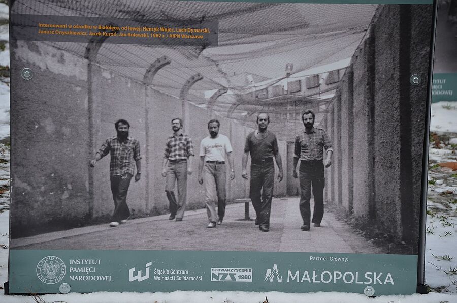 Wystawa na Plantach „Stan wojenny 1981-1983”. Fot. Janusz Ślęzak (IPN)