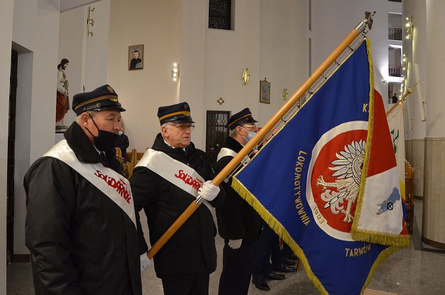Uroczystości w Tarnowie w przeddzień 40. rocznicy wprowadzenia stanu wojennego. Fot. Janusz Ślęzak (IPN)