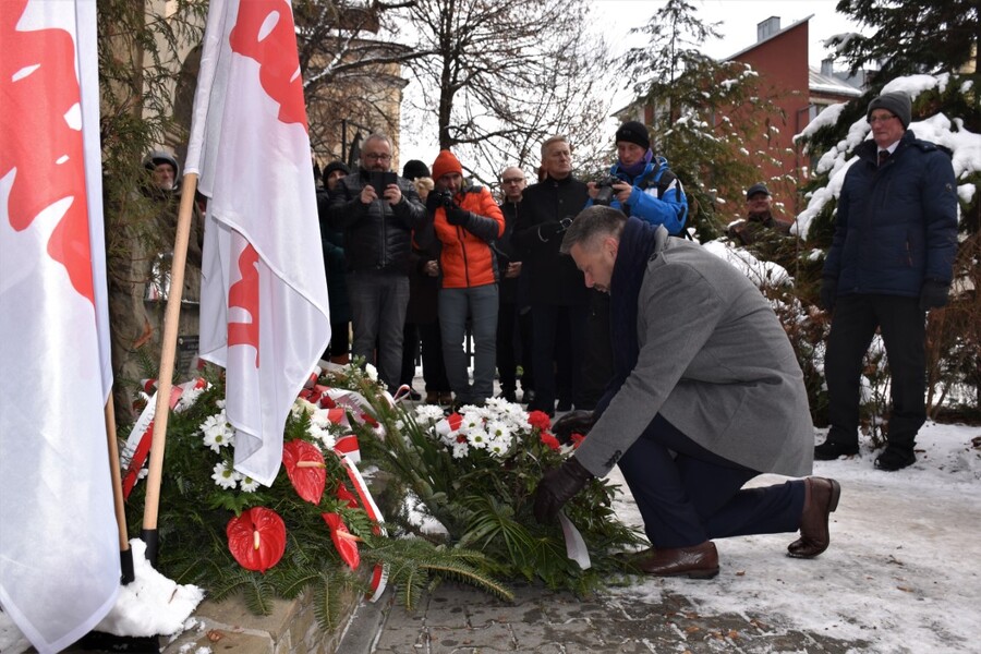 Uroczystości upamiętniające 40. rocznicę wprowadzenia stanu wojennego w Nowym Targu. Fot. Marcin Chorązki (IPN)