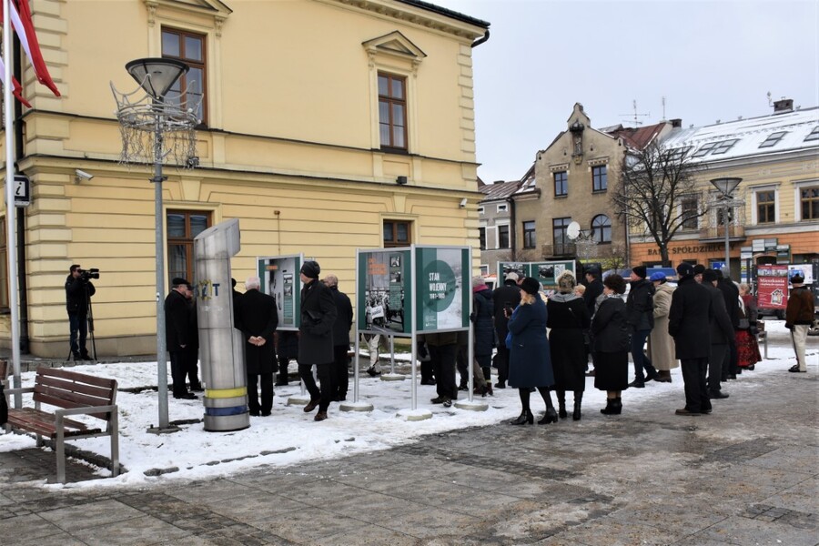 Uroczystości upamiętniające 40. rocznicę wprowadzenia stanu wojennego w Nowym Targu. Fot. Marcin Chorązki (IPN)