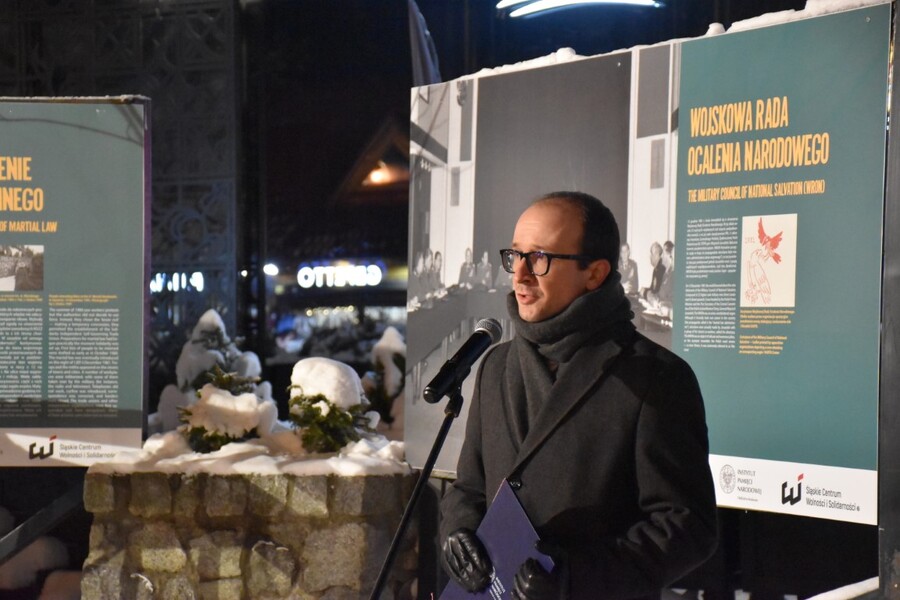 Otwarcie wystawy IPN „Stan wojenny 1981-1983” na Krupówkach. Fot. Marcin Chorązki (IPN)