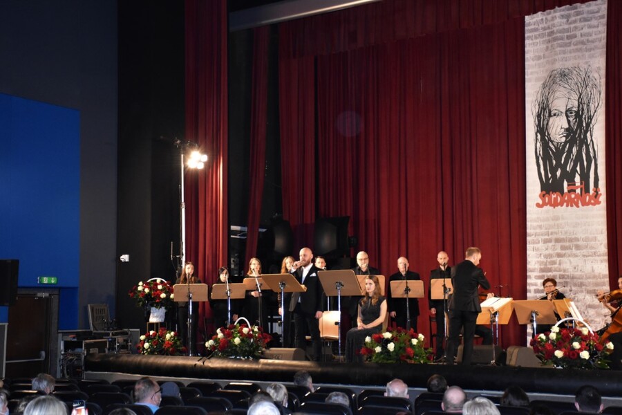 Otwarcie wystawy IPN „Stan wojenny 1981-1983” na Krupówkach. Fot. Marcin Chorązki (IPN)