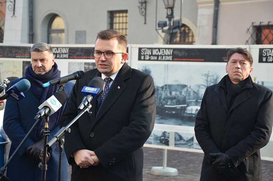 Rocznicowe przedsięwzięcia na Małym Rynku w Krakowie. Fot. Janusz Ślęzak (IPN)