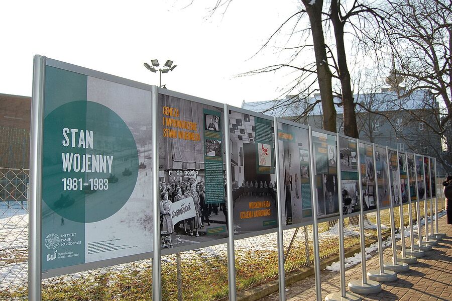 40. rocznica wprowadzenia stanu wojennego. Uroczystości w Wadowicach. Fot. Mariola Balon (IPN)