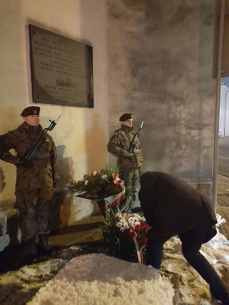 40. rocznica wprowadzenia stanu wojennego. Uroczystości w Oświęcimiu. Fot. Marcin Krzek-Lubowiecki (IPN)