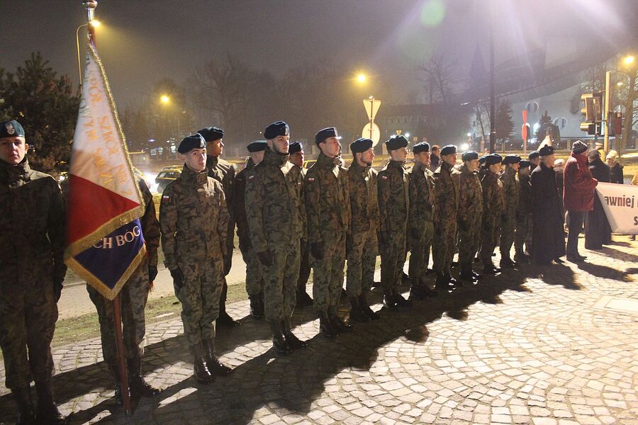 40. rocznica wprowadzenia stanu wojennego. Uroczystości w Nowym Sączu. Fot. Jan Wnuk (IPN)