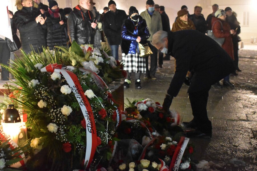 Uroczystości pod Katedrą w Kielcach.  Fot. IPN