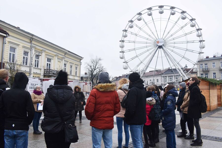 Gra miejska „Spacerniak” w Kielcach. Fot. Katarzyna Pronobis (IPN)