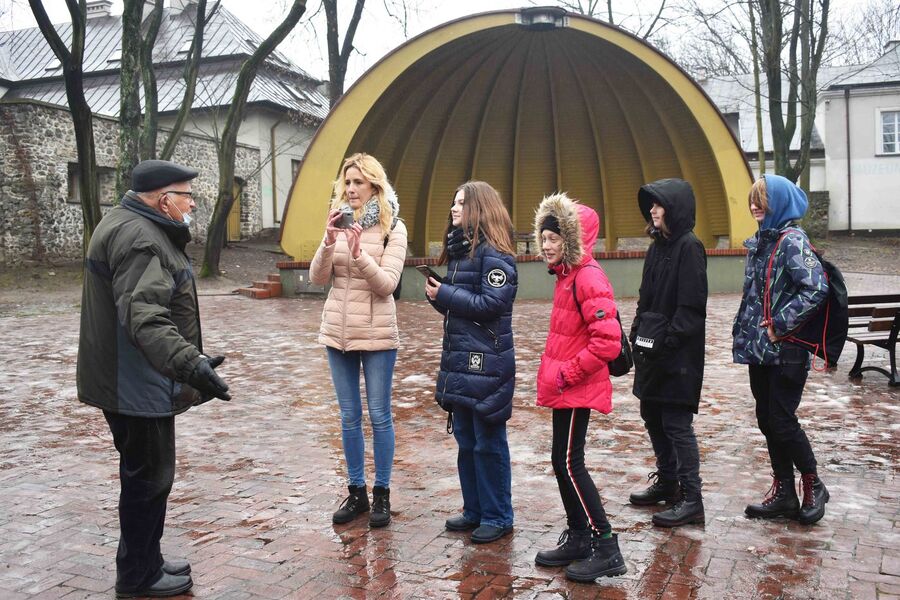 Gra miejska „Spacerniak” w Kielcach. Fot. Katarzyna Pronobis (IPN)