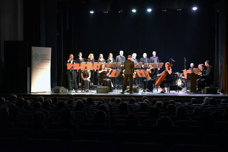 Koncert w Wadowicach. Fot. Roksana Szczypta-Szczęch (IPN)