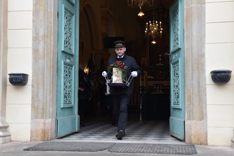 Pożegnanie Stanisława M. Jankowskiego. Fot. Żaneta Wierzgacz (IPN)