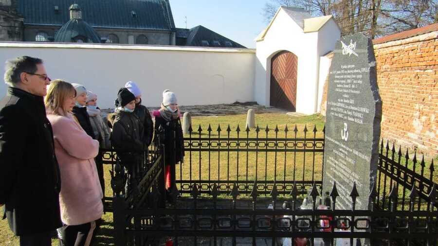 SP im. Żeromskiego w Podchojnach