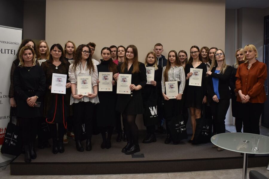 Półfinał konkursu „W kręgu poezji i prozy lagrowej więźniarek KL Ravensbrück”. Fot. Jakub Mularczyk (IPN)