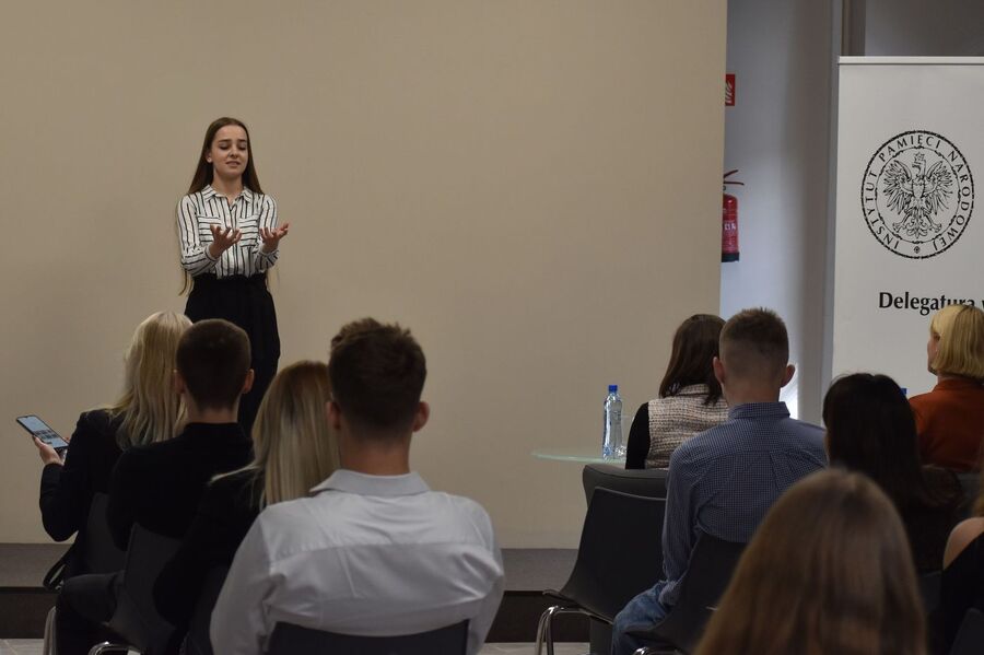 Półfinał konkursu „W kręgu poezji i prozy lagrowej więźniarek KL Ravensbrück”. Fot. Jakub Mularczyk (IPN)