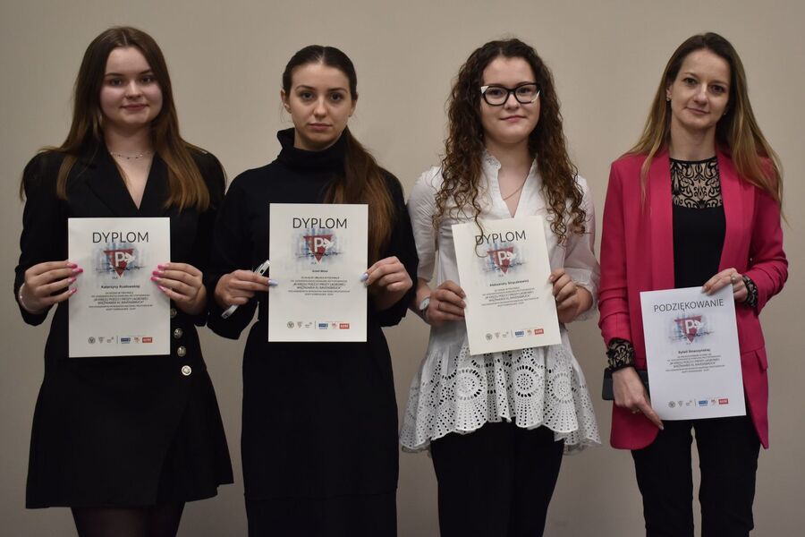 Półfinał konkursu „W kręgu poezji i prozy lagrowej więźniarek KL Ravensbrück”. Fot. Jakub Mularczyk (IPN)