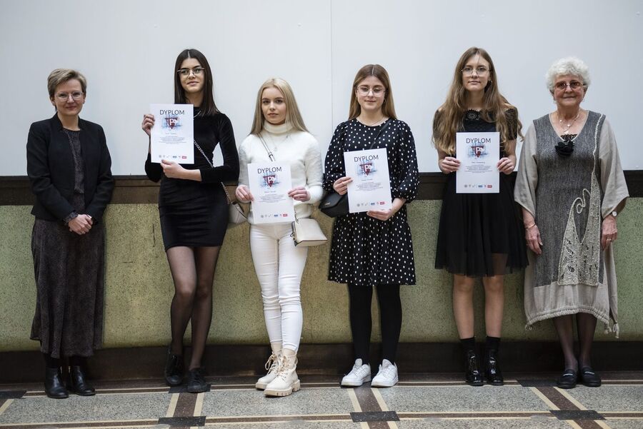 Krakowski półfinał konkursu „W kręgu poezji i prozy lagrowej więźniarek KL Ravensbrück”. Fot. Agnieszka Masłowska (IPN)