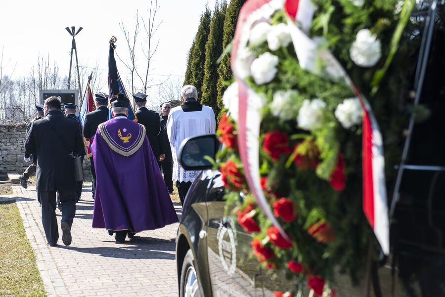 Płaza. Pogrzeb nieznanych ofiar II wojny światowej. Fot. Agnieszka Masłowska (IPN)