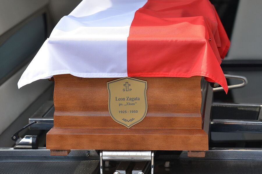 Kraków. Uroczystości pogrzebowe trzech Żołnierzy Wyklętych. Fot. Janusz Ślęzak (IPN)