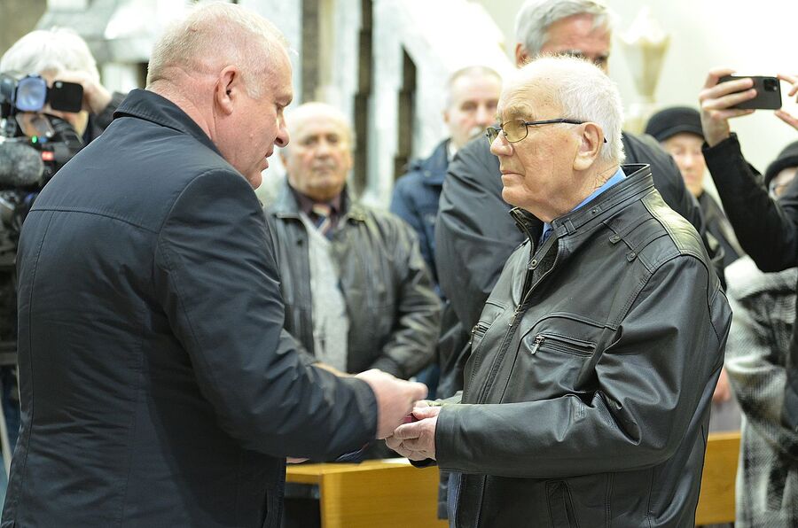 Kraków. Uroczystości pogrzebowe trzech Żołnierzy Wyklętych. Fot. Janusz Ślęzak (IPN)
