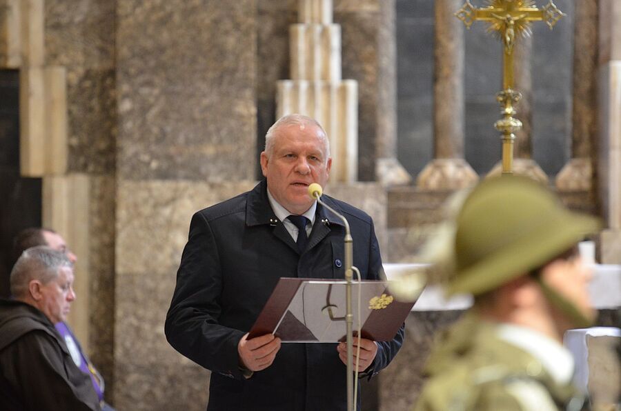 Kraków. Uroczystości pogrzebowe trzech Żołnierzy Wyklętych. Fot. Janusz Ślęzak (IPN)