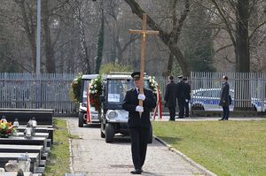 Kraków. Uroczystości pogrzebowe trzech Żołnierzy Wyklętych. Fot. Janusz Ślęzak (IPN)