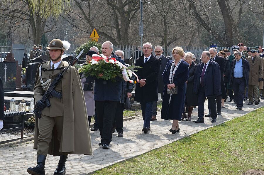 Kraków. Uroczystości pogrzebowe trzech Żołnierzy Wyklętych. Fot. Janusz Ślęzak (IPN)