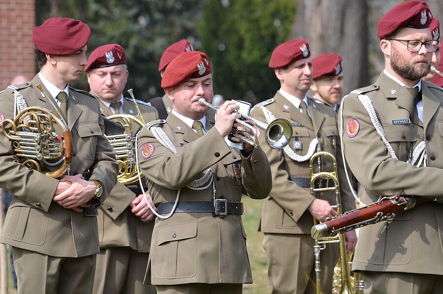 Kraków. Uroczystości pogrzebowe trzech Żołnierzy Wyklętych. Fot. Janusz Ślęzak (IPN)
