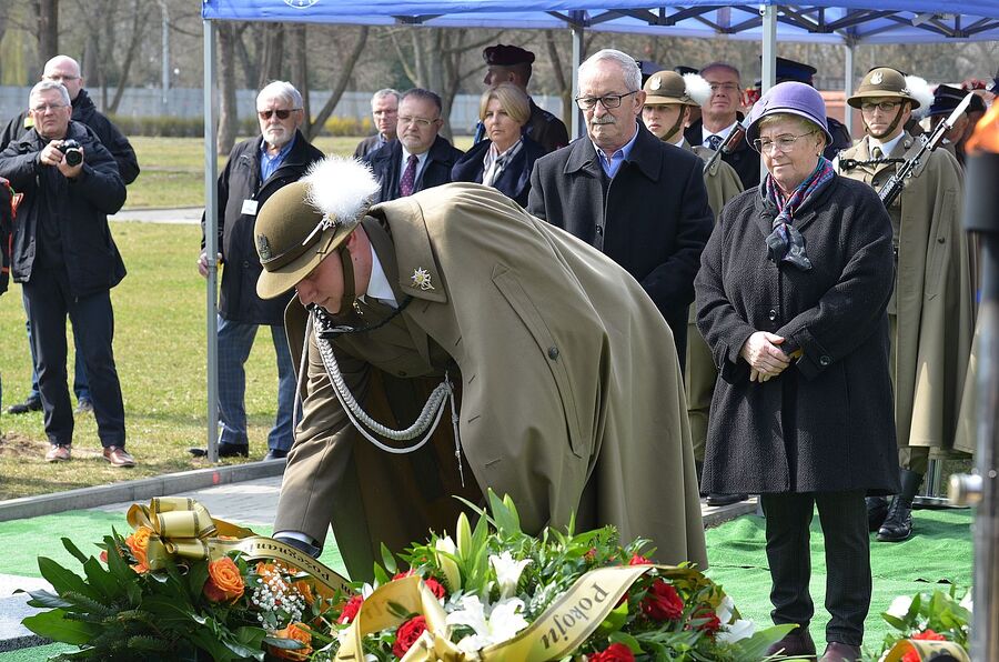 Kraków. Uroczystości pogrzebowe trzech Żołnierzy Wyklętych. Fot. Janusz Ślęzak (IPN)
