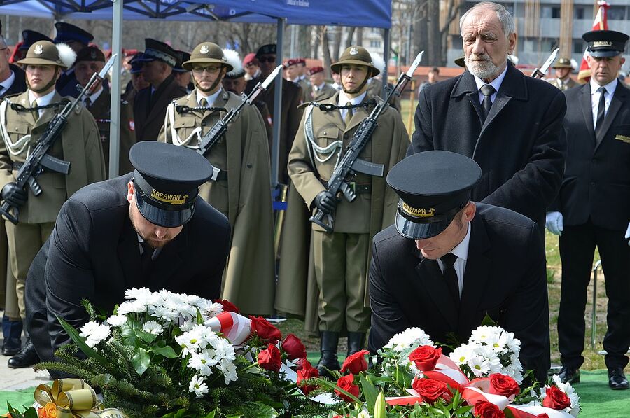 Kraków. Uroczystości pogrzebowe trzech Żołnierzy Wyklętych. Fot. Janusz Ślęzak (IPN)